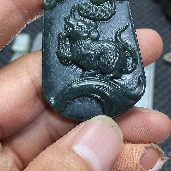 吊坠滴血莲花菩提