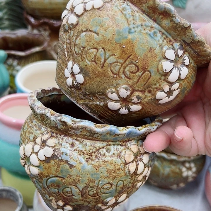 多肉绿植陶瓷花盆9.9包邮，有孔