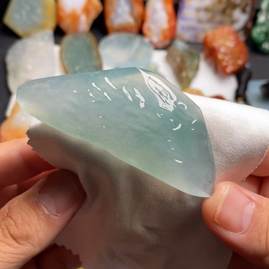 定制翡翠未镶嵌冰胶随形