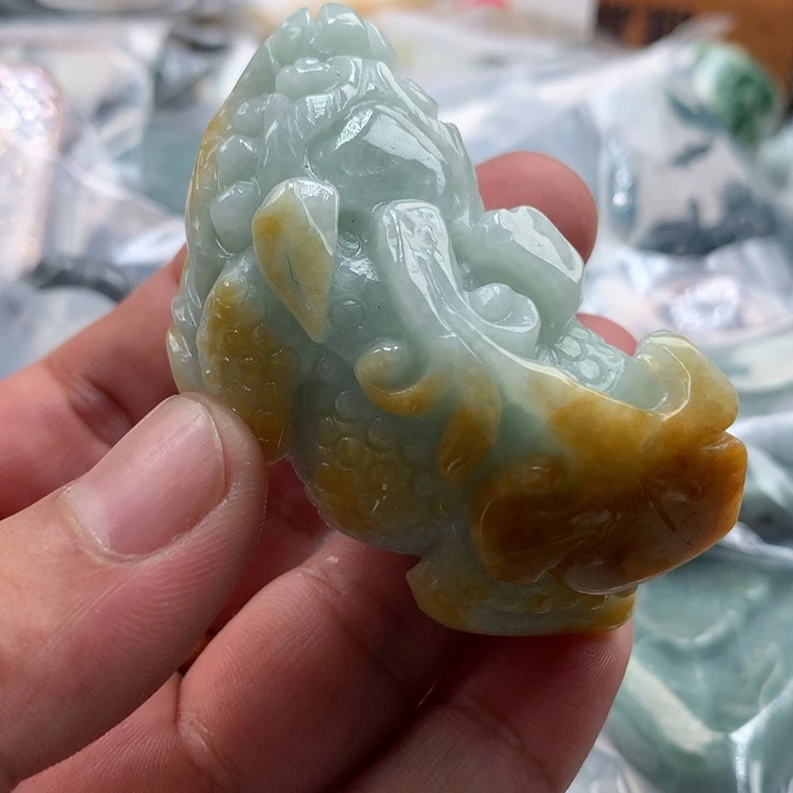 翡翠未镶嵌颈饰保真天然a货翡翠