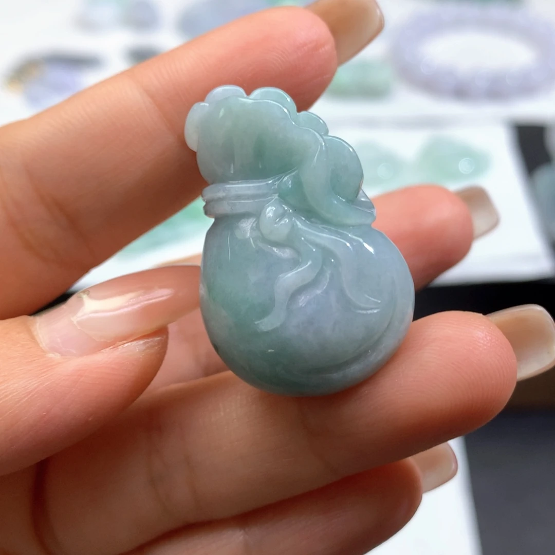 翡翠未镶嵌颈饰翡翠3