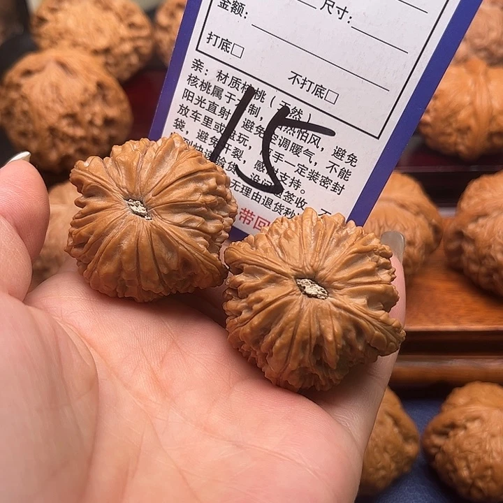 桃核吊坠磨盘狮子头41