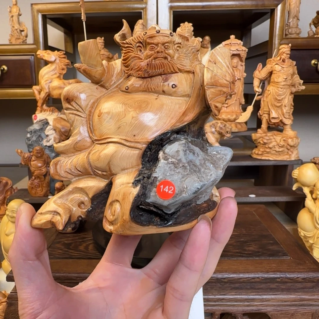 富***利崖柏小木匠艺雕一物一拍