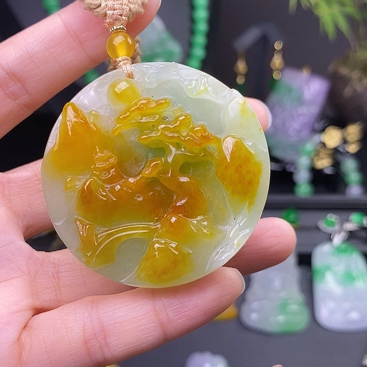 翡翠未镶嵌吊坠(赠链)