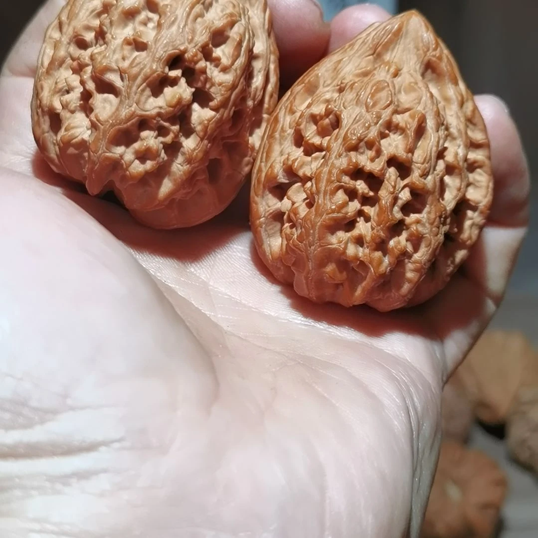 罐***哥大沽石核桃  文玩核桃
