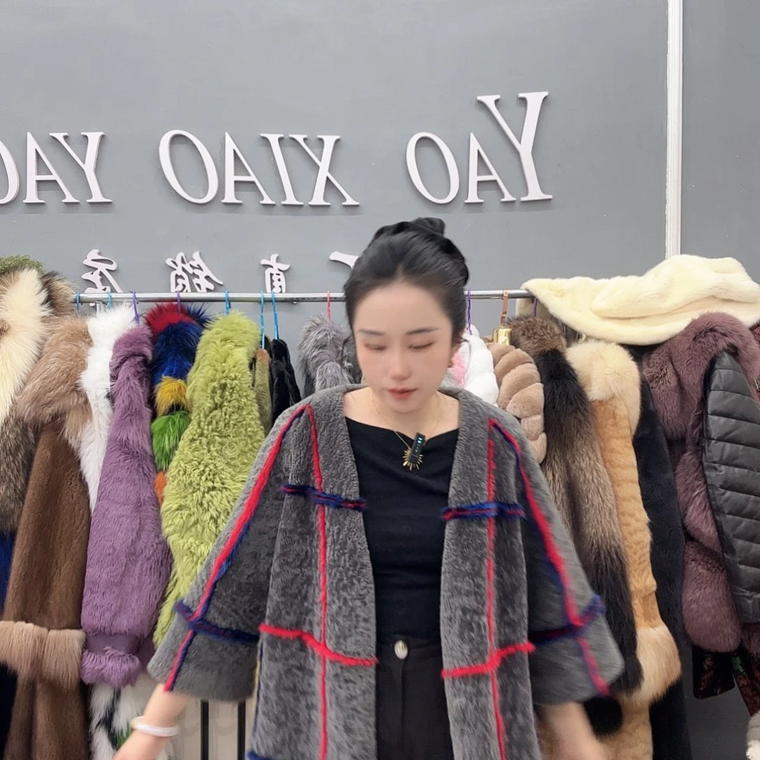 女装店等服务设施齐全