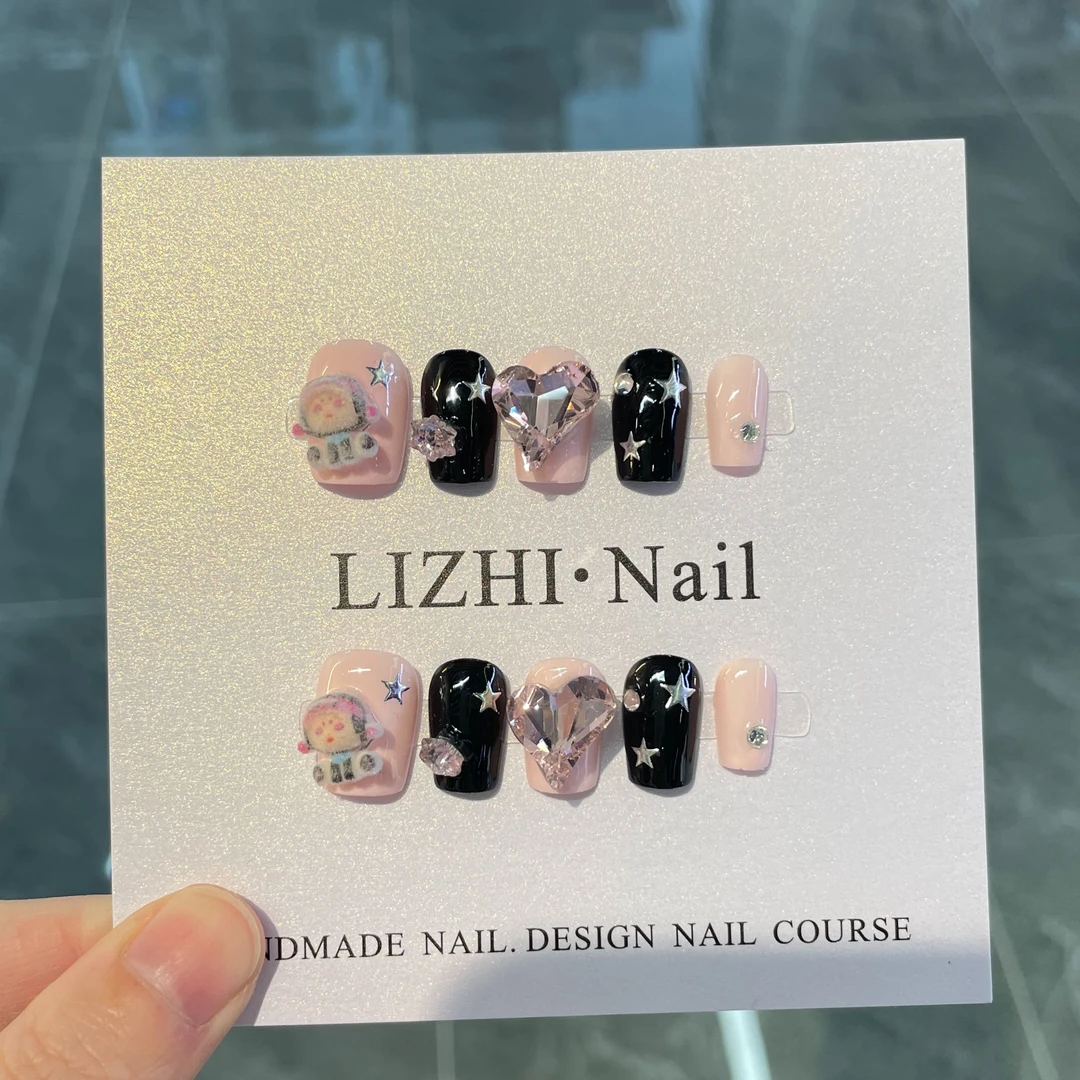 新款·LIZHI高级感黑粉星球甜酷风高品质爆闪钻纯手工光疗甲片