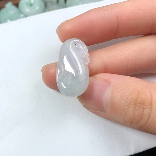 翡翠未镶嵌颈饰缅甸A货，每天下午1点半开播