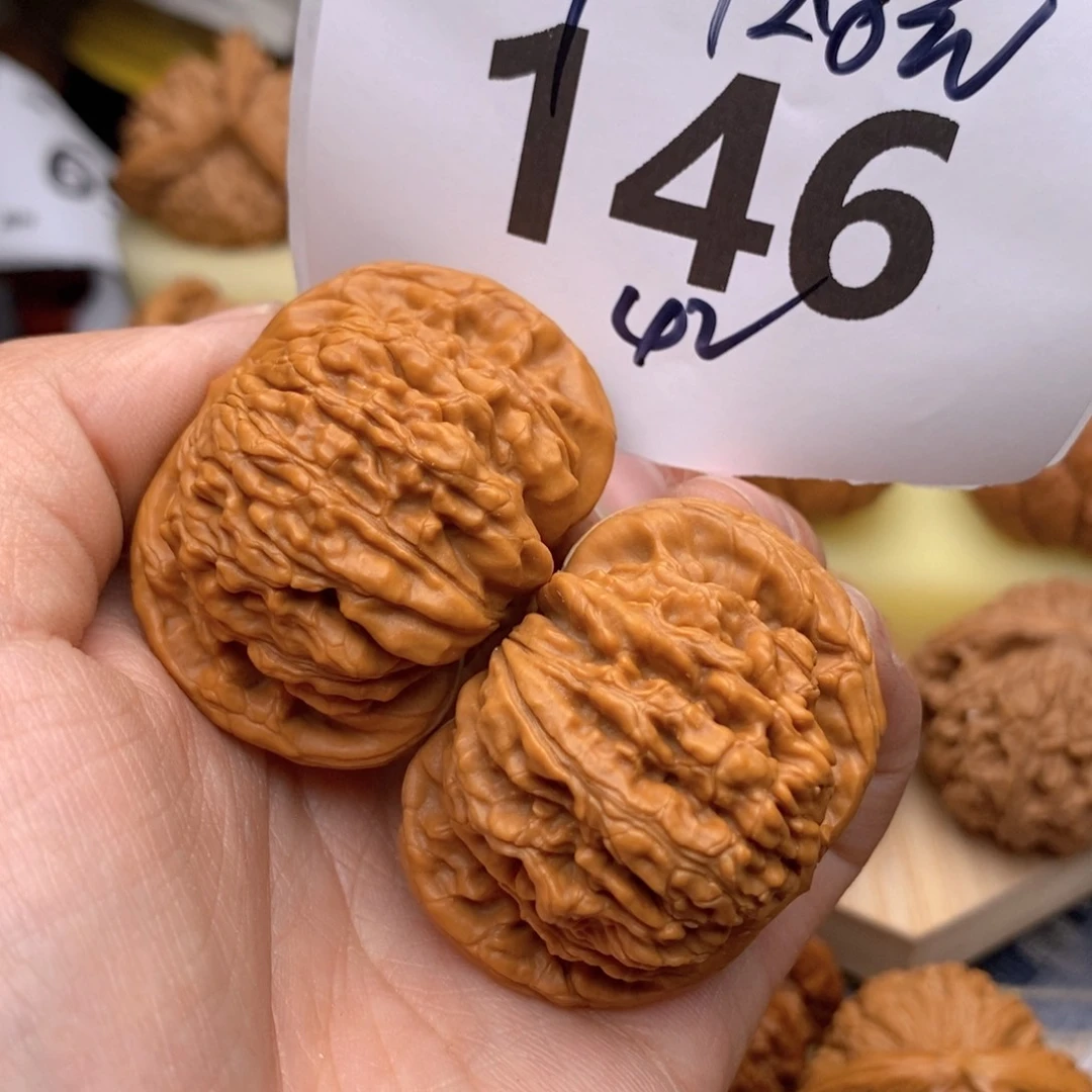 文玩核桃把件很**好146号楼福利