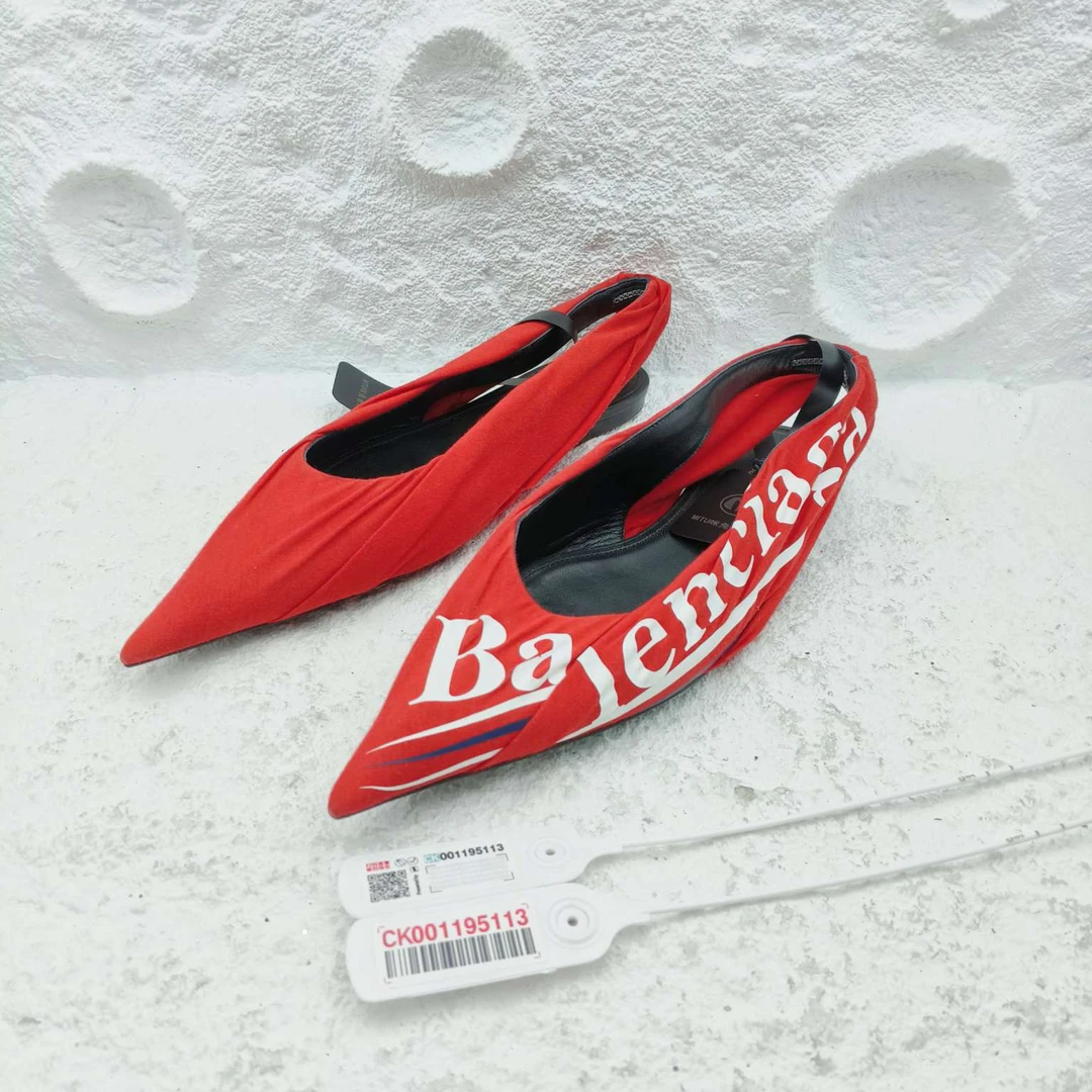 全新未使用 Balenciaga/巴黎世家 /平底鞋/38码/休闲时尚