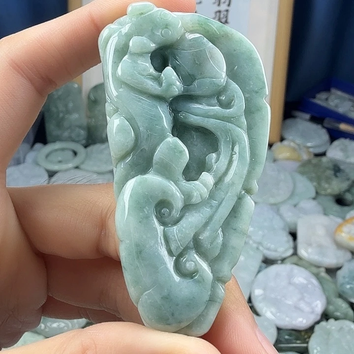 翡翠未镶嵌颈饰翡翠