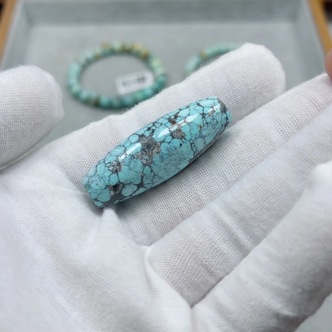 绿松石未镶嵌挂件