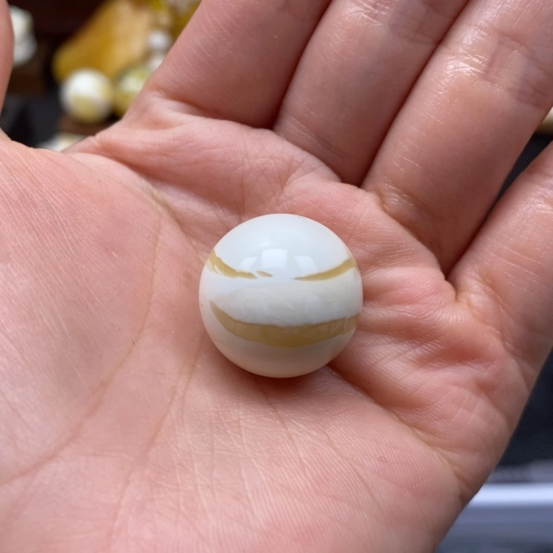 定制琥珀未镶嵌蜜蜡