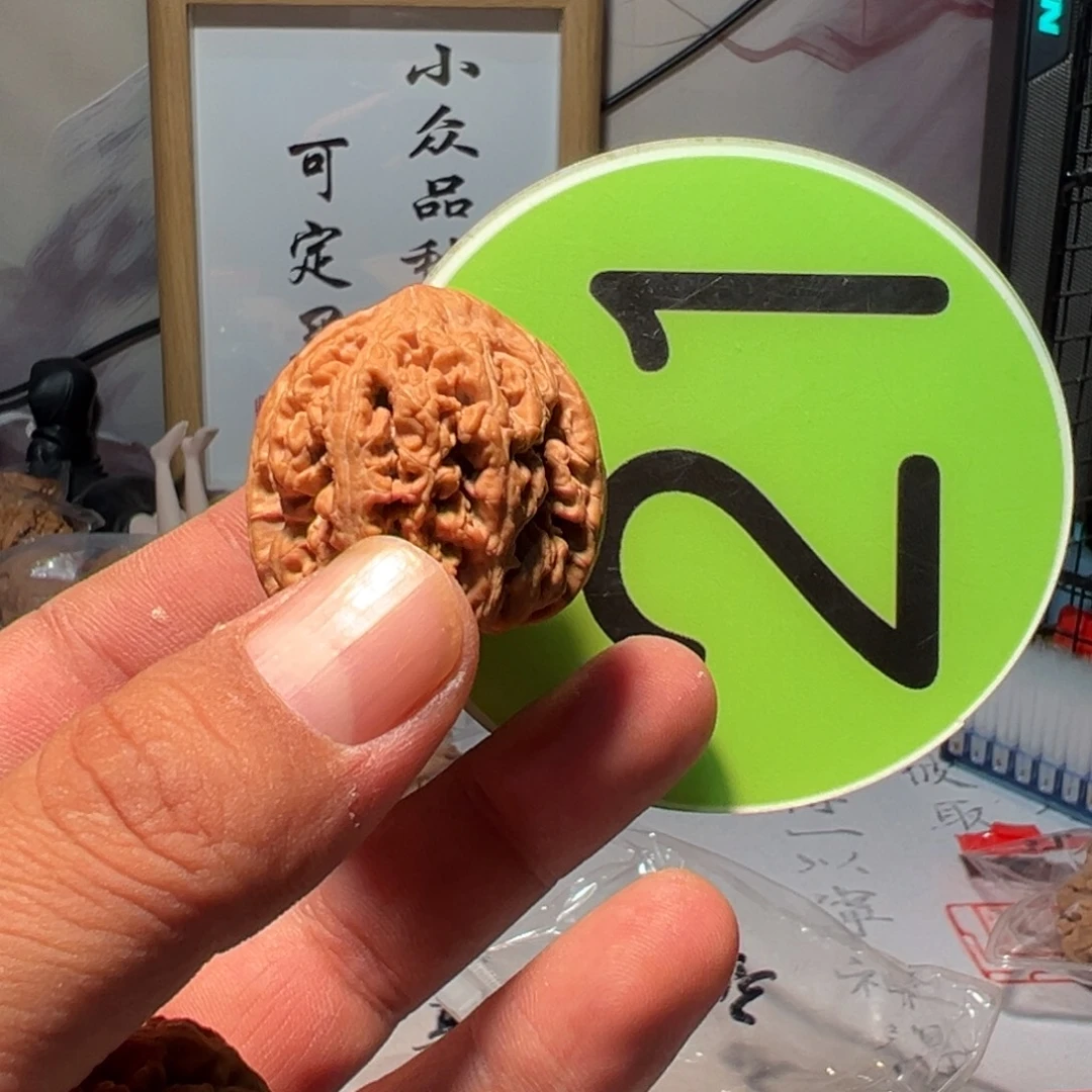 酒***深文玩核桃，绿色21号