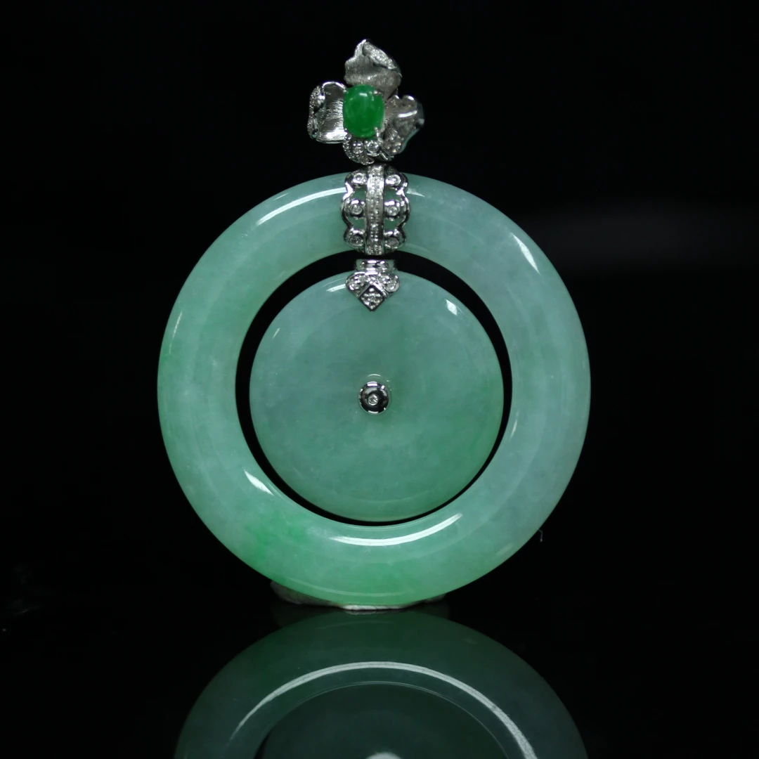 天然缅甸翡翠A货18K金镶阳绿合家欢乐子母扣吊坠/01019043/拍卖
