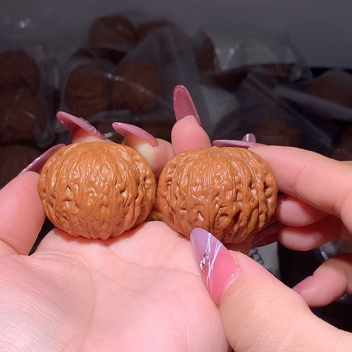 政***业把件文玩核桃铁锤妹妹全品有点阴皮不明显不接受差评