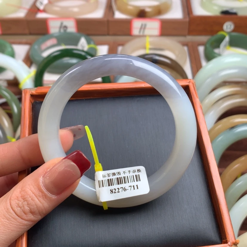 【闪购商品】和田玉手镯未镶嵌54/55