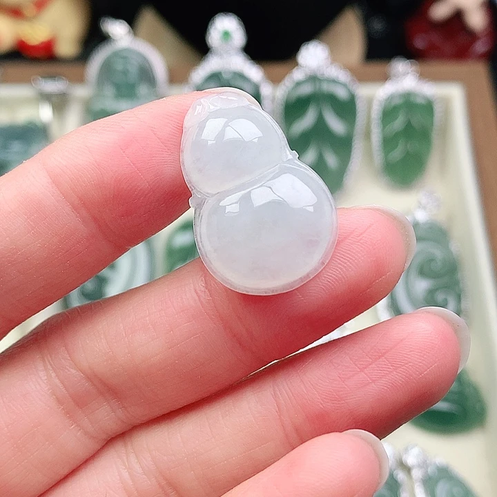 颈饰未镶嵌翡翠吊坠