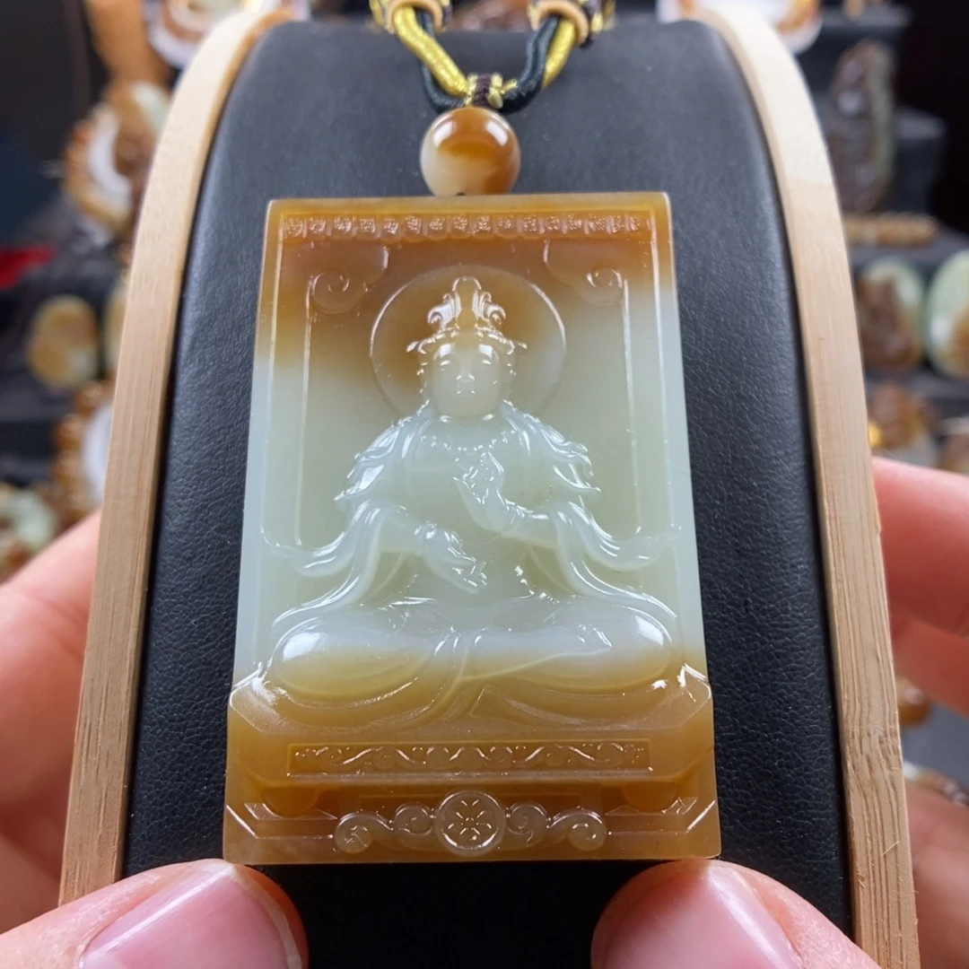 和田玉（糖玉）未镶嵌颈饰