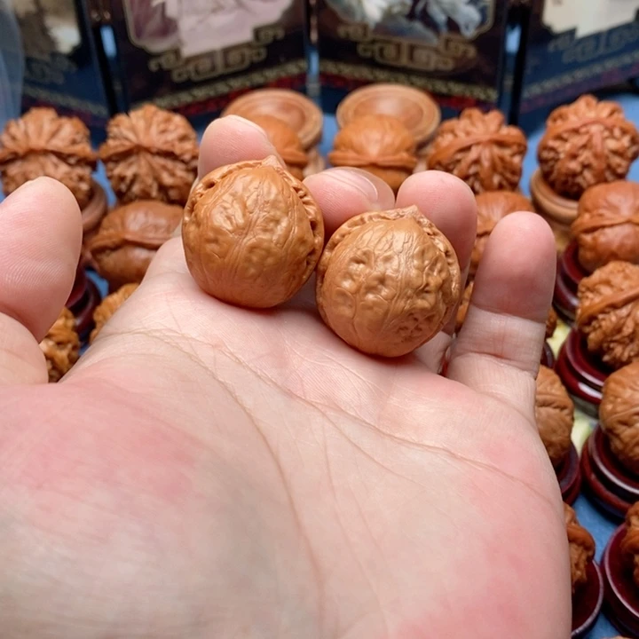 把件文玩核桃赤霞珠
