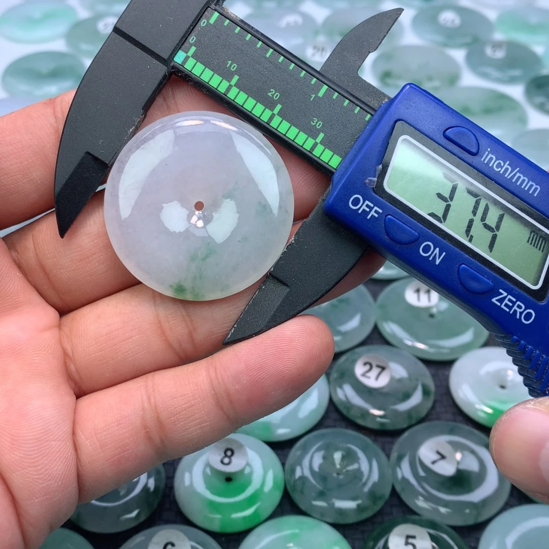 翡翠颈饰未镶嵌缅甸天然A货翡翠