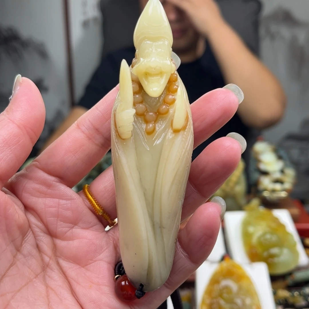 岫玉未镶嵌挂件手把件
