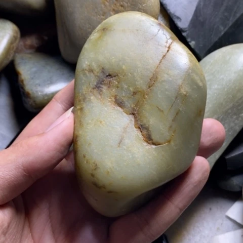 未镶嵌和田玉（糖玉）挂件