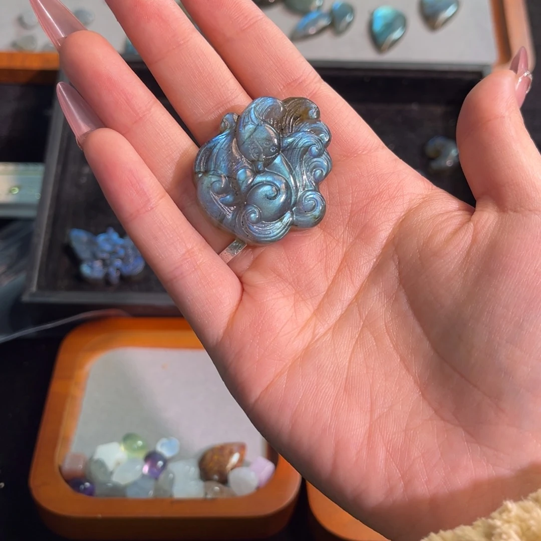 拉长石吊坠未镶嵌一****迷