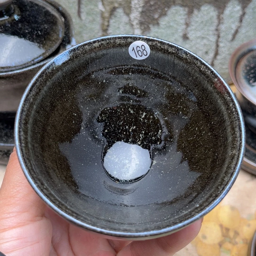 茶盏义兴龙窑坚持真柴烧