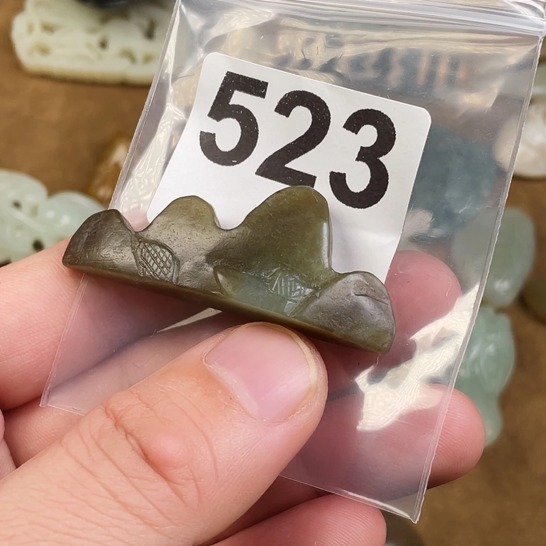 和田玉（糖玉）未镶嵌颈饰