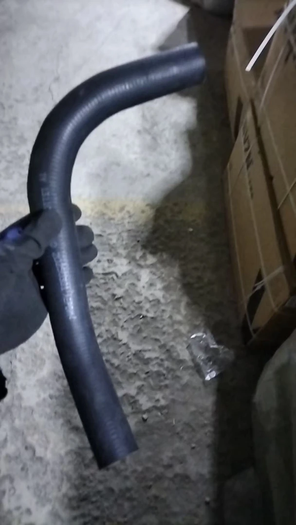 解放暖风水管总成