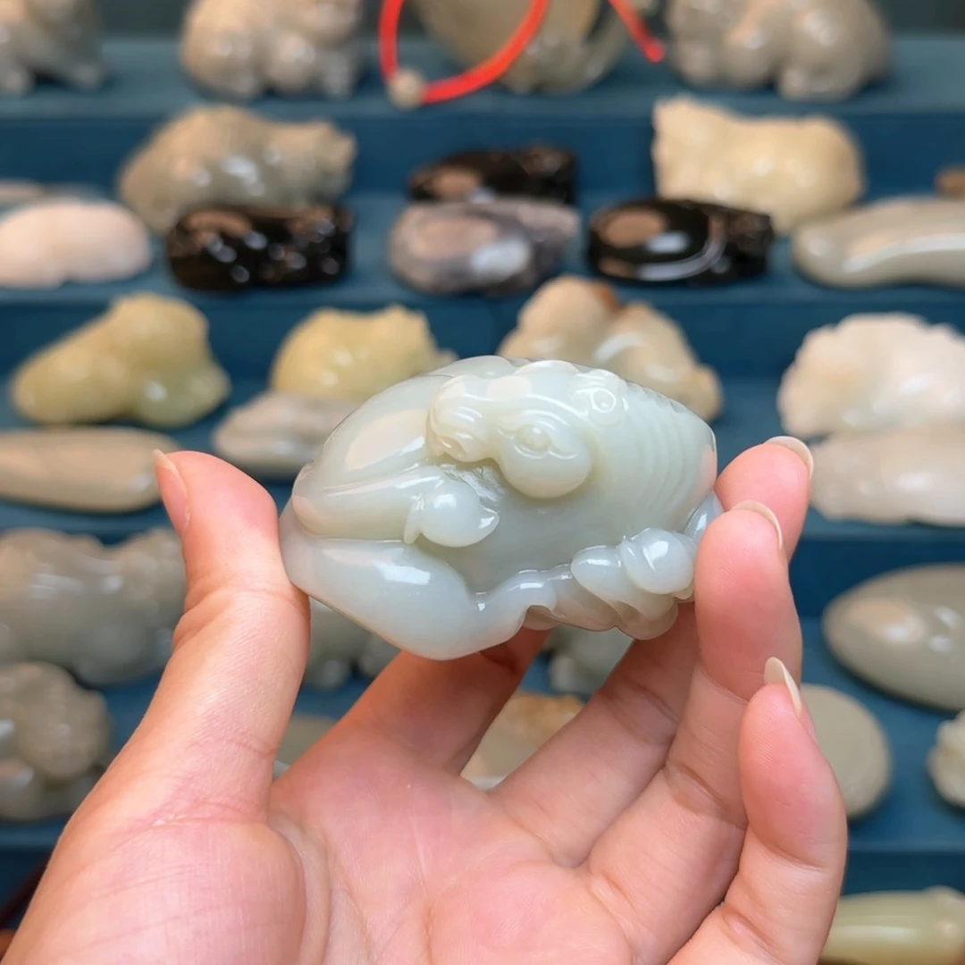 未镶嵌和田玉（糖玉）把件