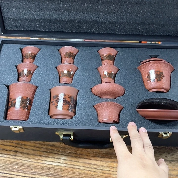 孤品茶具套装等。