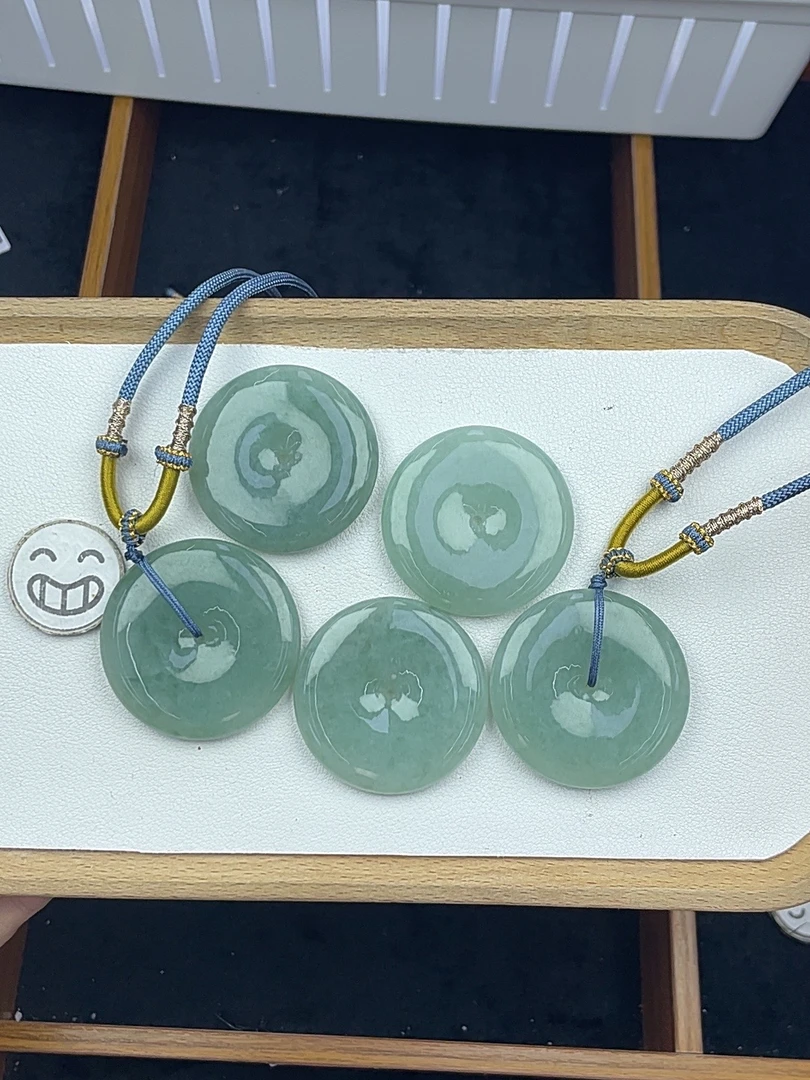 5C106翡翠油绿大平安扣+送同款绳子（多样性发其一）