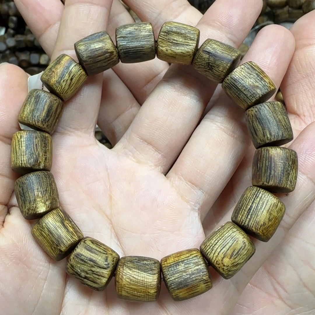 沉香手串乌身多样性发货一条卡11-15克