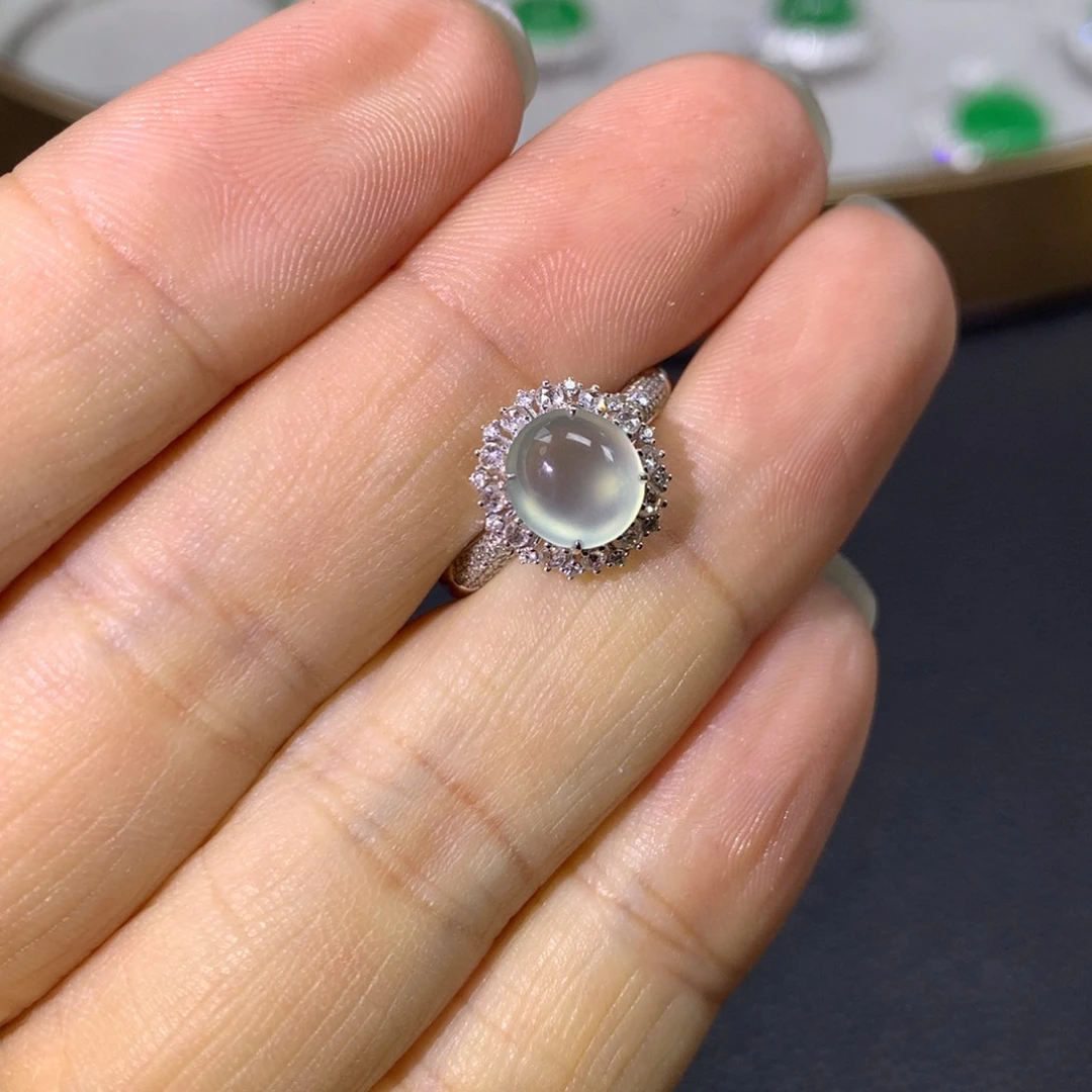 翡翠戒指18K金镶嵌翡翠