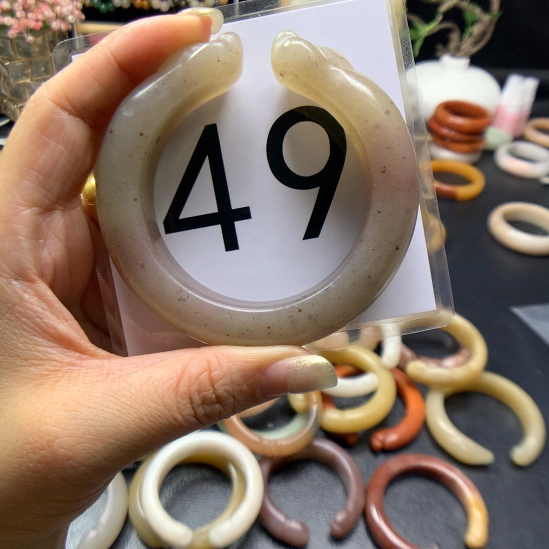 石英质玉手镯未镶嵌磊*