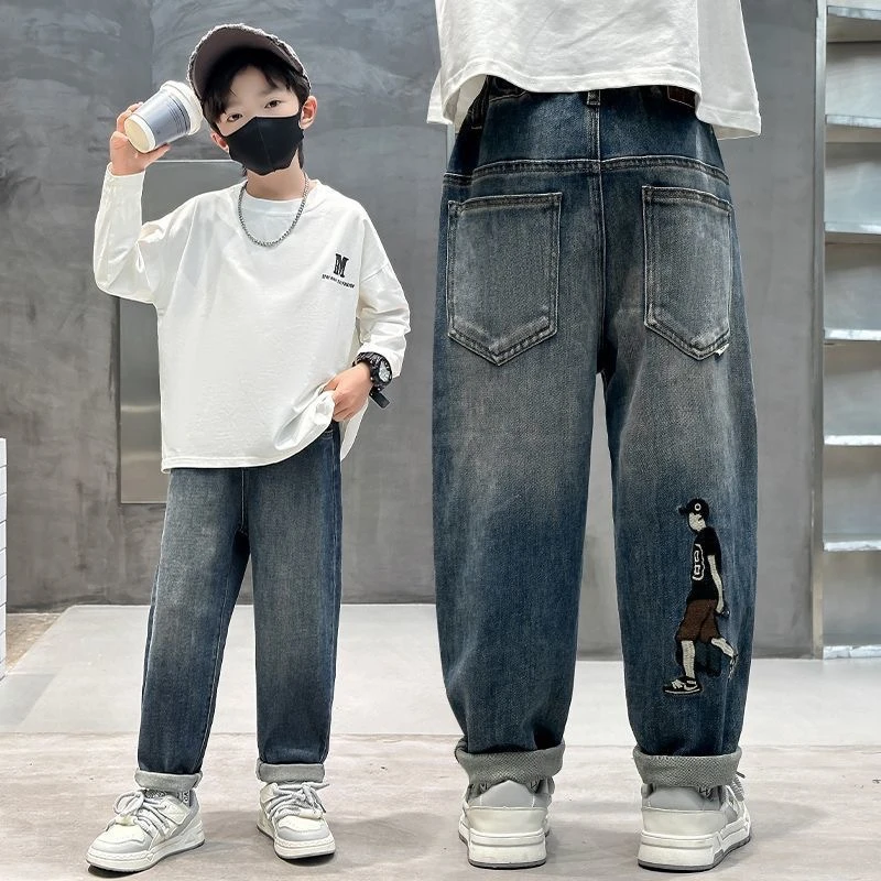 裤子秋款男童小童刺绣款软牛仔裤老爹裤外穿百搭小脚裤男童秋装