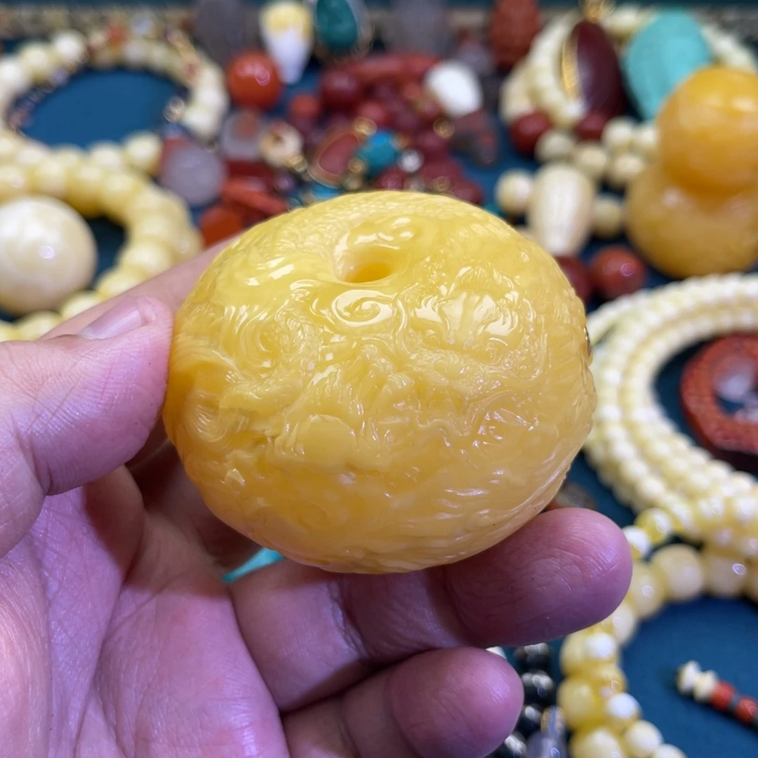 琥珀未镶嵌珠宝奇石