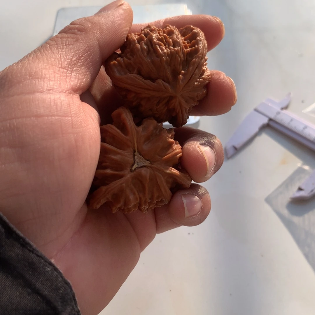 及***.吊坠文玩核桃三棱