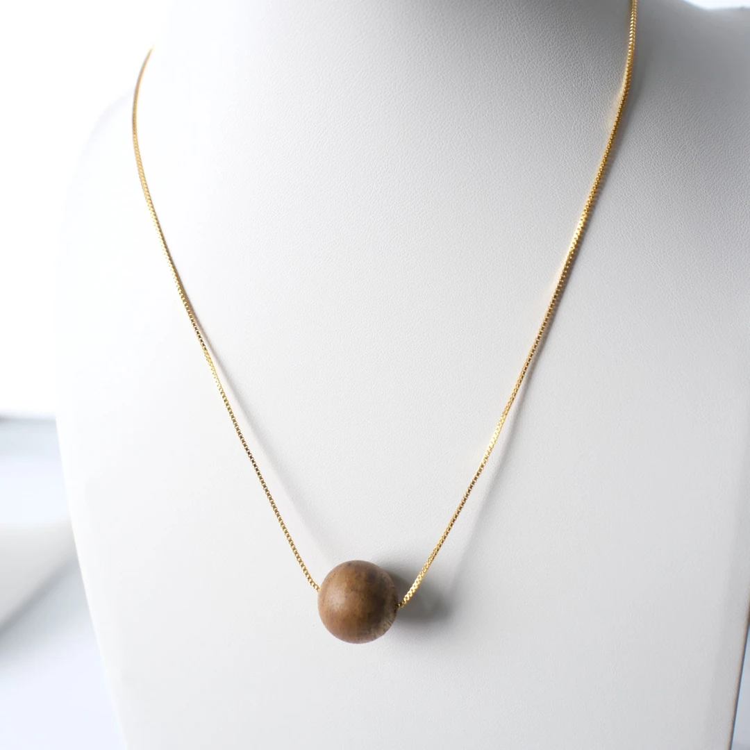 设计款沉香锁骨链