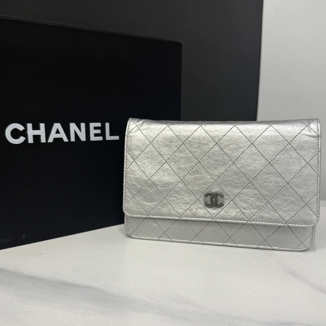 95新 Chanel/香奈儿 银色Woc链条包15开19cm/0086010412