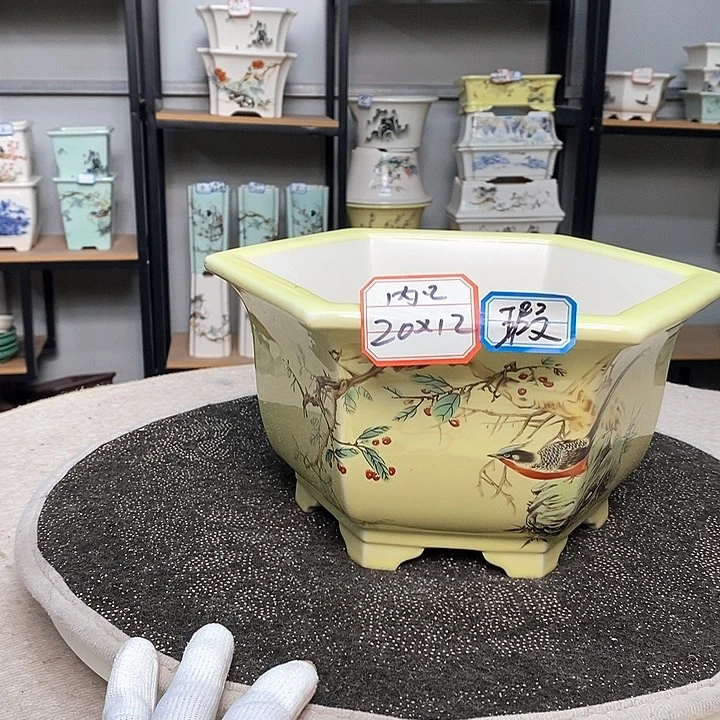 紫砂的花盆很漂亮12
