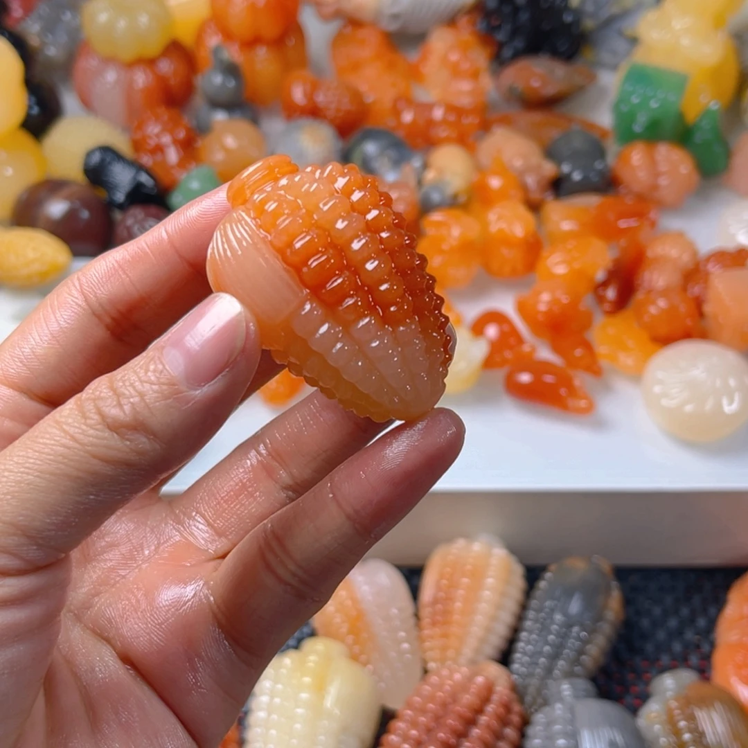 鱼***喵石英质玉(金丝玉)未镶嵌颈饰