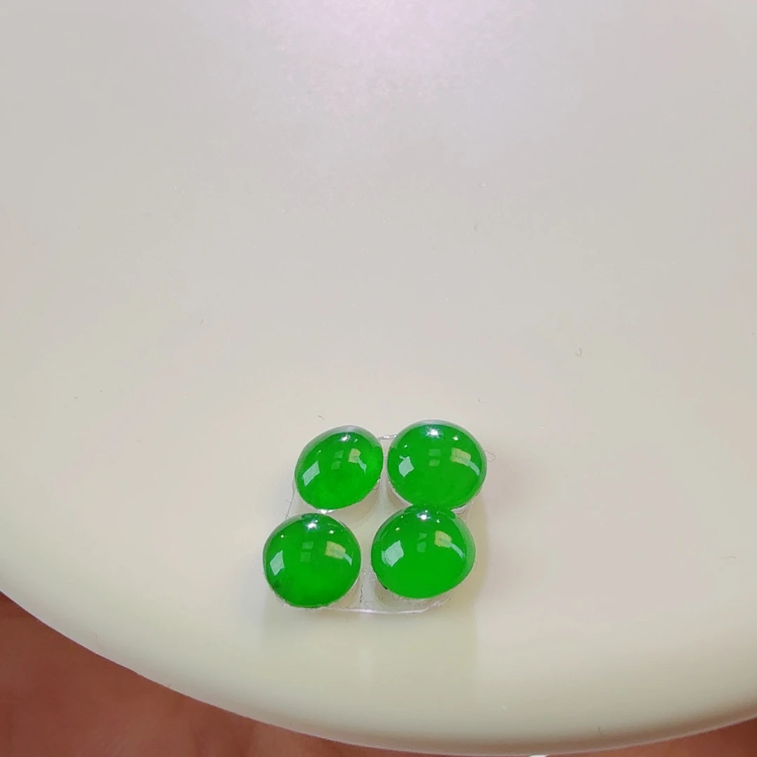 翡翠裸石蛋面一组