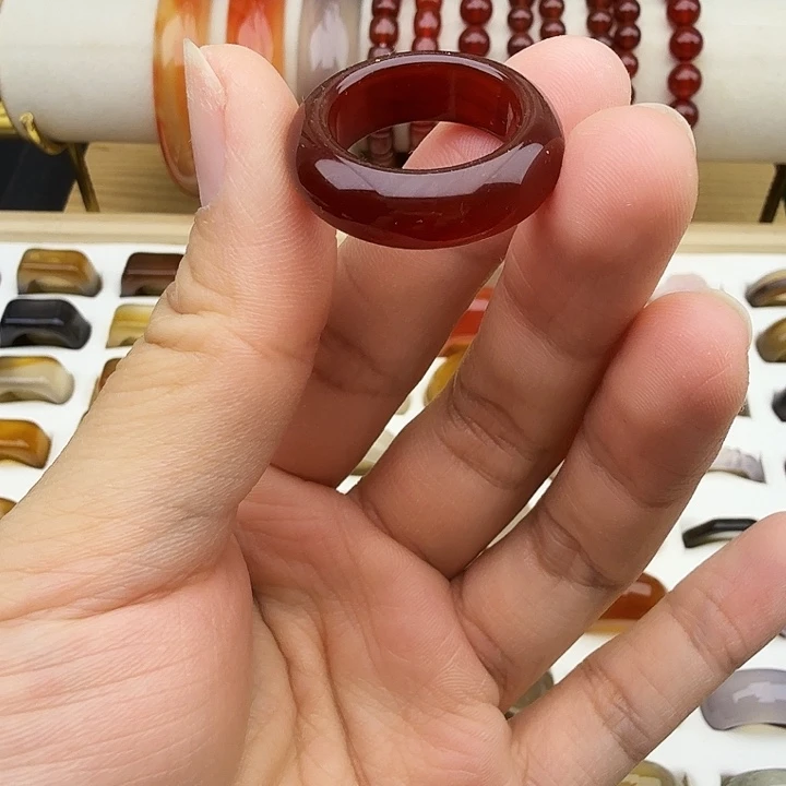 玛瑙/玉髓未镶嵌戒圈18圈微瑕福利不退换介意勿拍