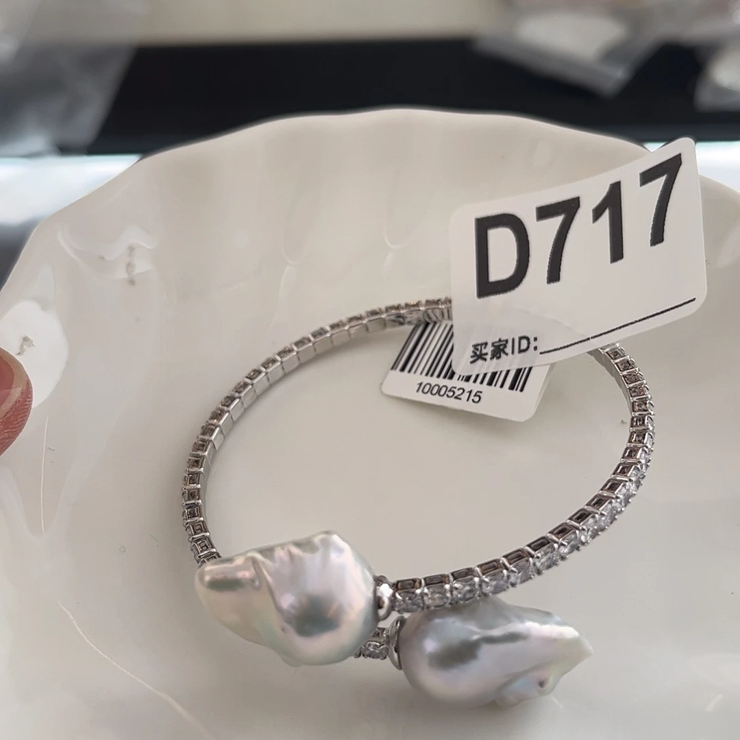 淡水珍珠合金耳饰