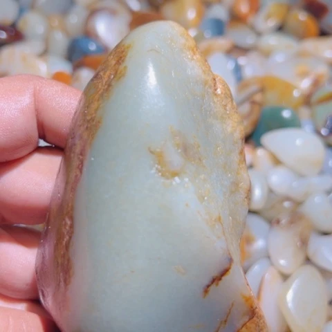 和田玉未镶嵌珠宝奇石261克