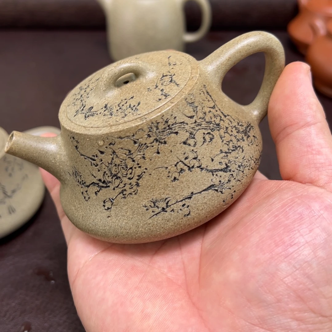 茶壶紫砂汽修厂和机械设备