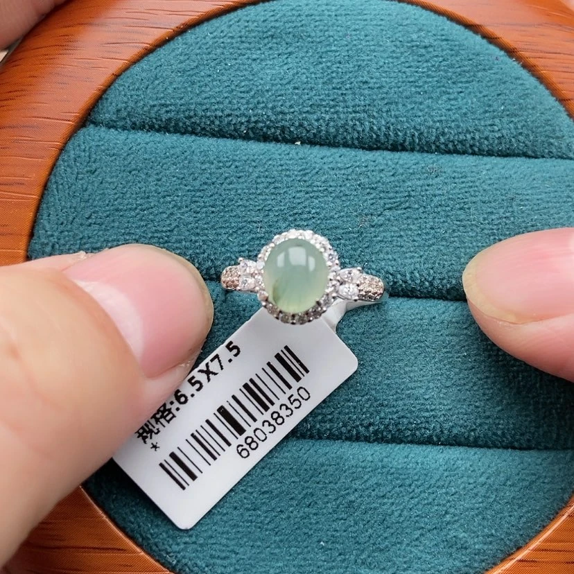 【闪购商品】银S925镶嵌戒指翡翠诺***x